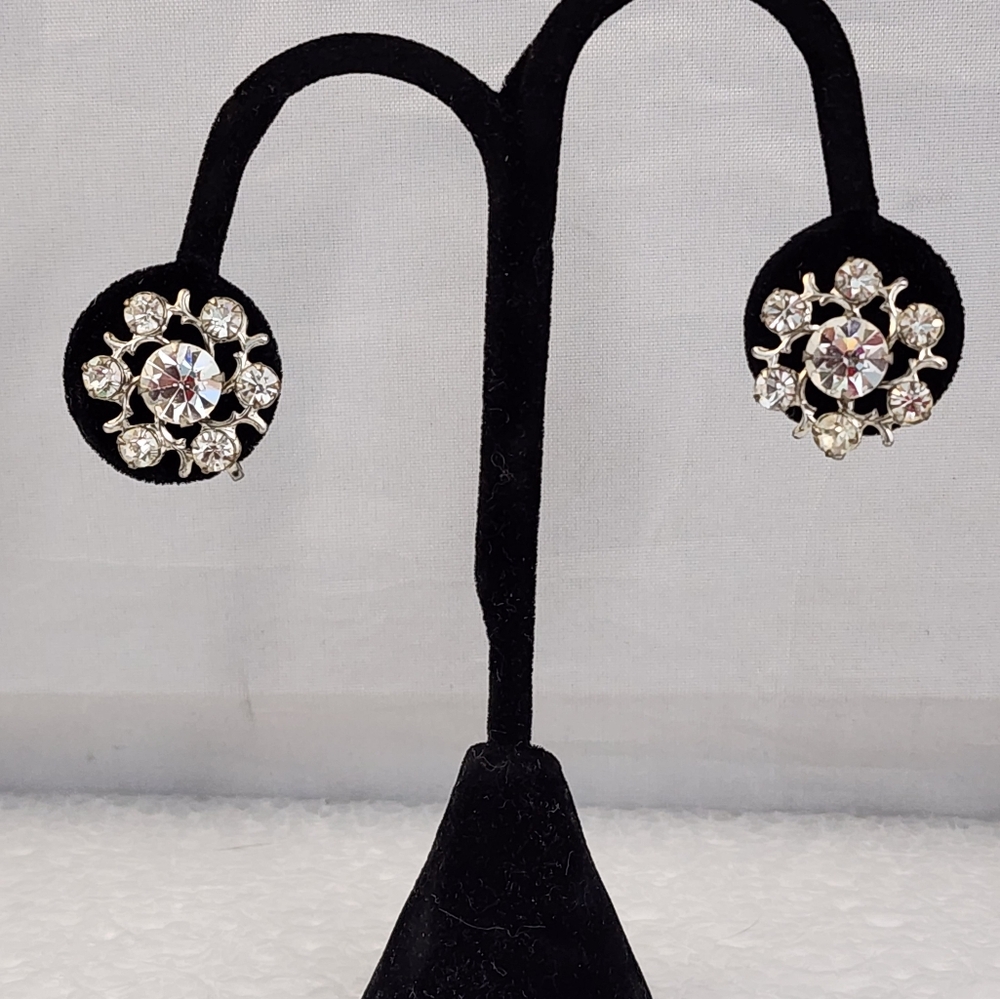 Vtg Floral Rhinestone Screw Back Silver Tone Earrings